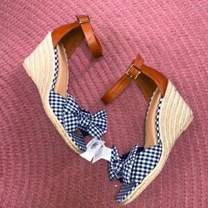 WEDGE SANDALS